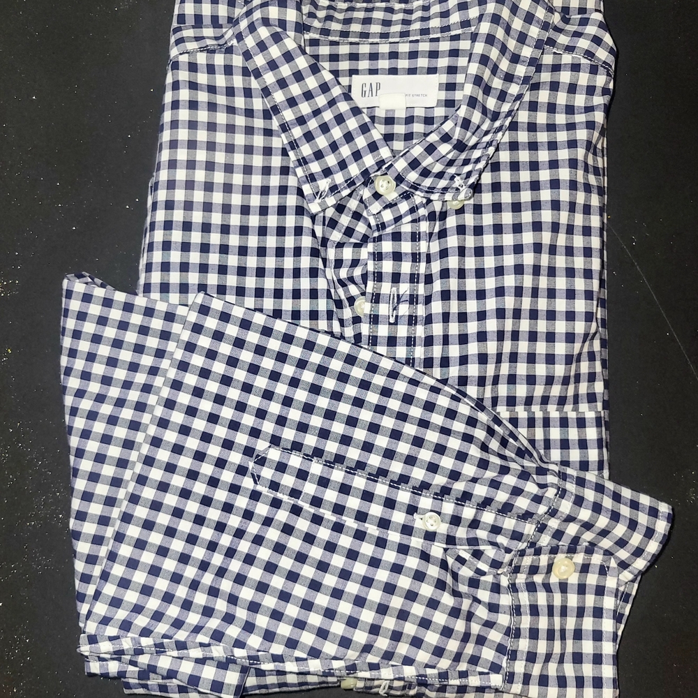 GAP Men's Blue and White Checkered Button Down Shirt Size Large